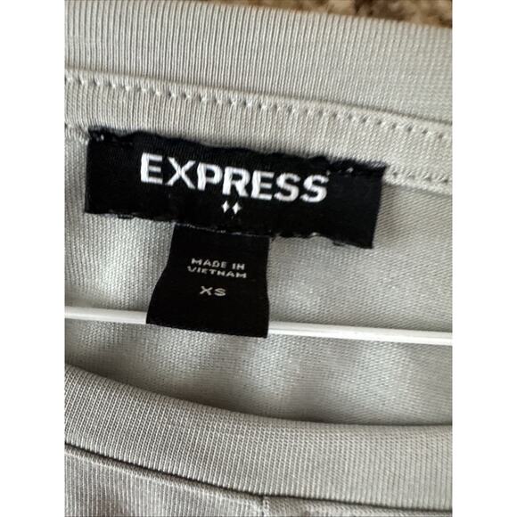 reseller lot- 7 ladies tops bundle - Picture 7 of 15